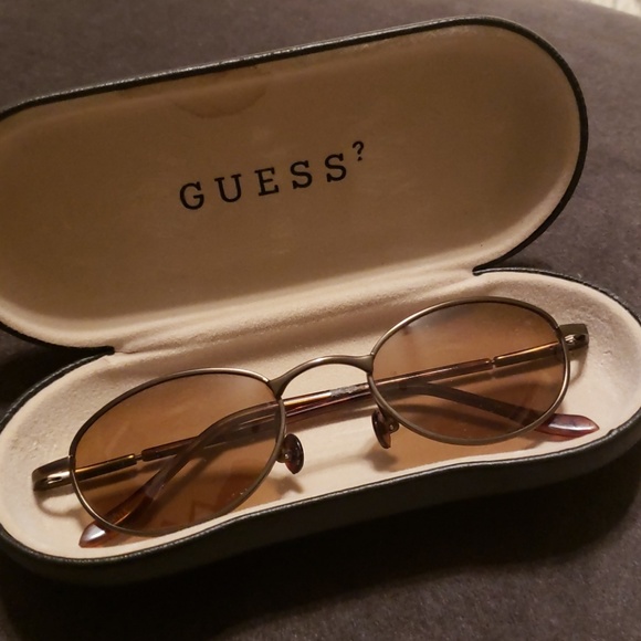 Guess Accessories - Amber Guess Sunglasses